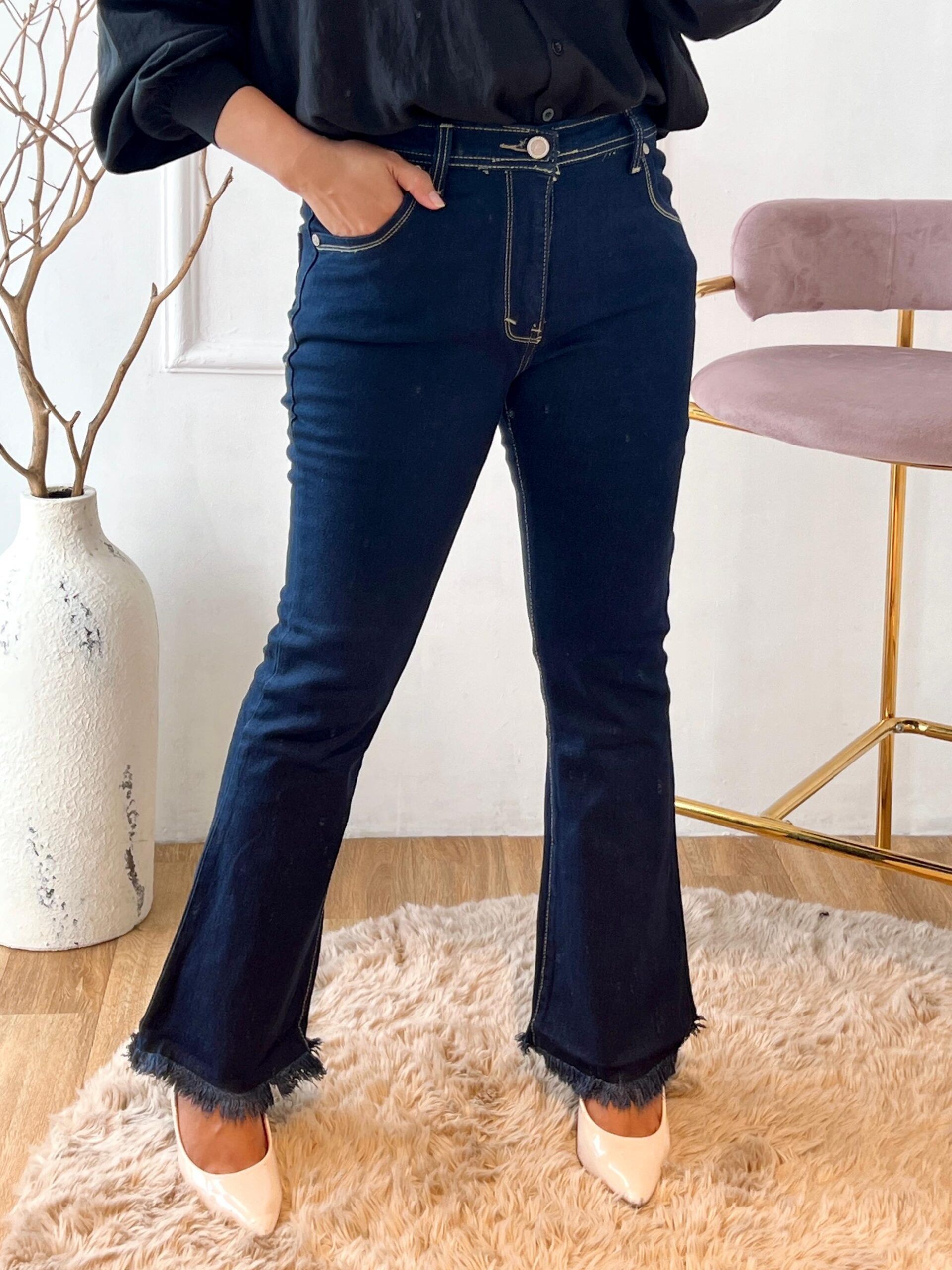 0C4E9EF2-4D50-4865-83A7-0764F79A25E9