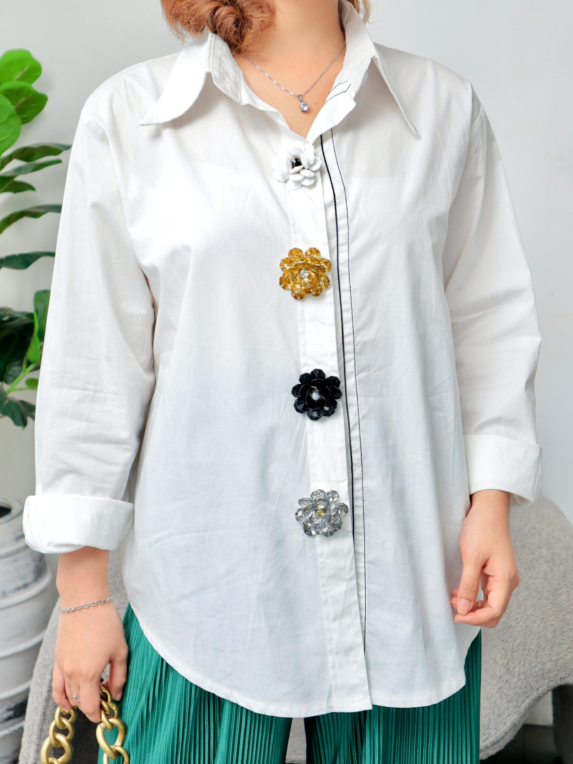 Kemeja Wanita Floral Rulif dengan Sentuhan Feminin dan Kekinian