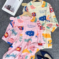 Kaos Wanita Oversize  Bahan Kaos Yiko Hazel Terbaru untuk Gaya Casual Santai