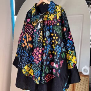 Kemeja Wanita Motif Suyo Colorflow dengan Bahan Linen untuk Tampilan lebih Menarik