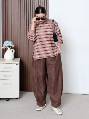 Blouse Stripe Motif Rugby Wanita untuk Gaya Casual Santai