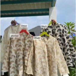 Pakaian Atasan Kemeja Wanita Ayumi Brukat Dengan Desain Casual Kekinian