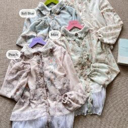 Pakaian Atasan Kemeja Royaline Wanita dengan Desain Casual Kekinian