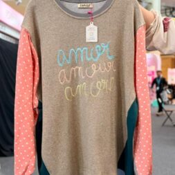 Atasan Blouse Aeris Wanita untuk Tampilan Stylish Terbaru