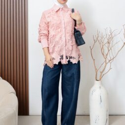 Atasan Kemeja Wanita Nasha Brukat untuk Tampilan Stylish Terbaru