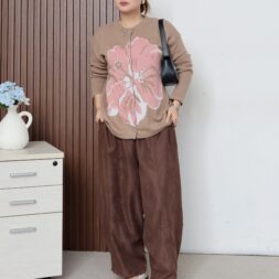 Atasan Cardigan Velvet Rose Wanita untuk Tampilan Stylish Terbaru